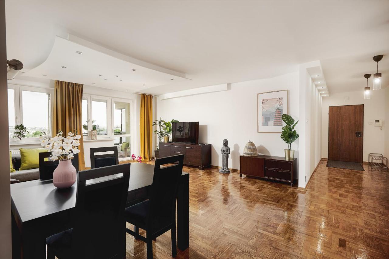 Family Apartment With A Terrace On Aleje Jerozolimskie Varşovia Exterior foto