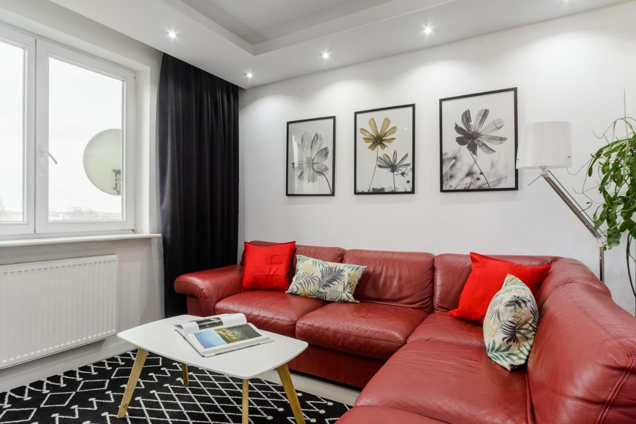 Family Apartment With A Terrace On Aleje Jerozolimskie Varşovia Exterior foto